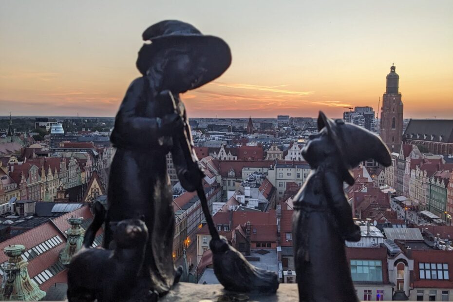 Atardecer desde el Puente de las Brujas en Wrocław, un sitio romántico con vistas mágicas de la ciudad